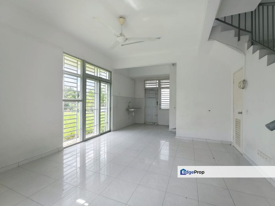 Sri Pulai Perdana / Double Storey Terrace / RM520K / Freehold Non-Bumi , Johor, Skudai