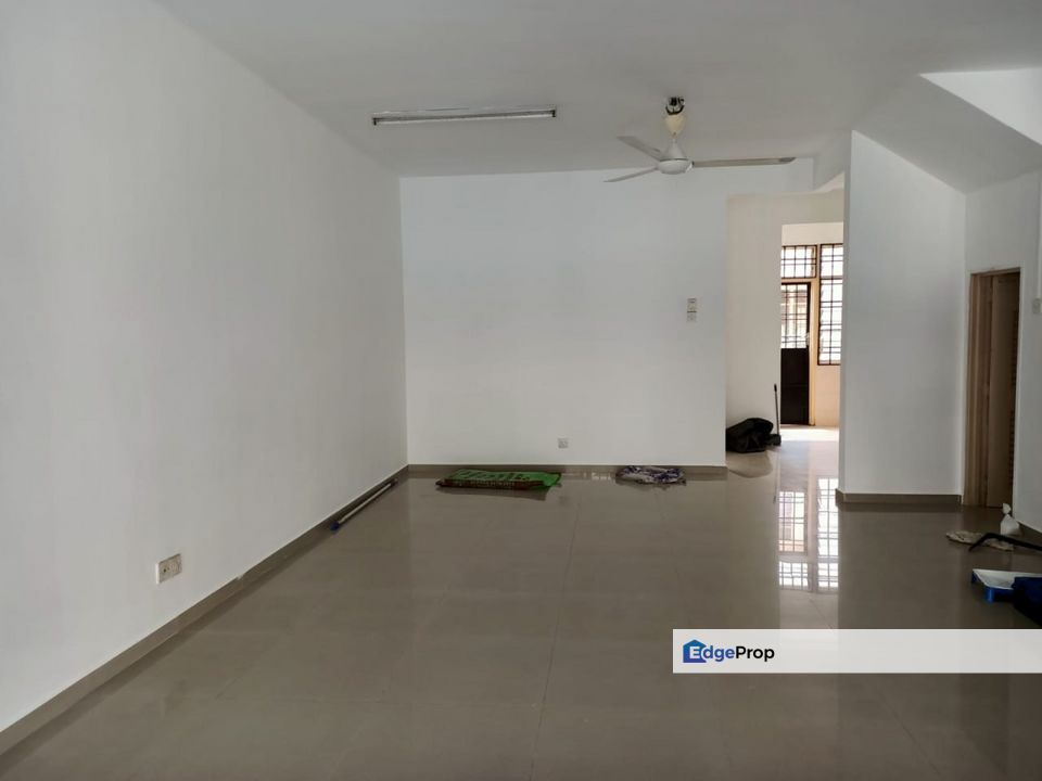 Sri Pulai Perdana / Double Storey Terrace / RM520K / Freehold Non-Bumi , Johor, Skudai