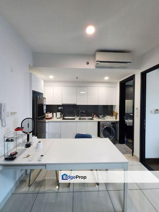 Almas Suites Puteri Harbour / Studio / RM370K / Fully Furnished + Tenanted, Johor, 