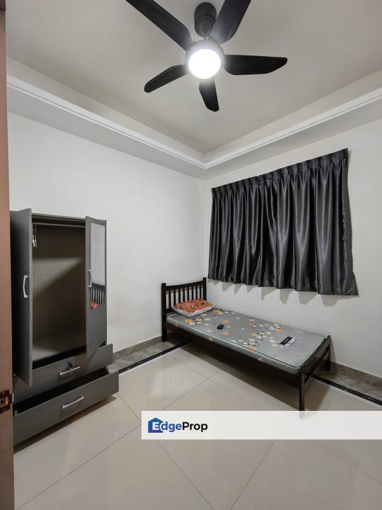 R&F Princess Cove / Partition Room / RM900 / Near CIQ, Johor, Johor Bahru