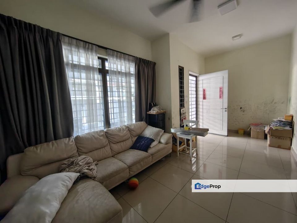  Bandar Dato' Onn / Double Storey Terrace / RM980K / Renovated + Big Balcony, Johor, Johor Bahru