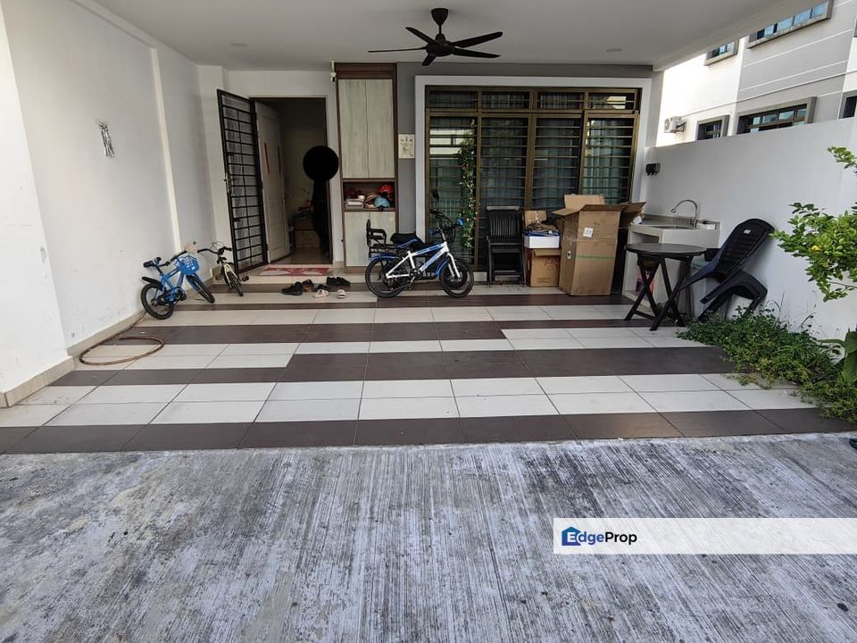  Bandar Dato' Onn / Double Storey Terrace / RM980K / Renovated + Big Balcony, Johor, Johor Bahru