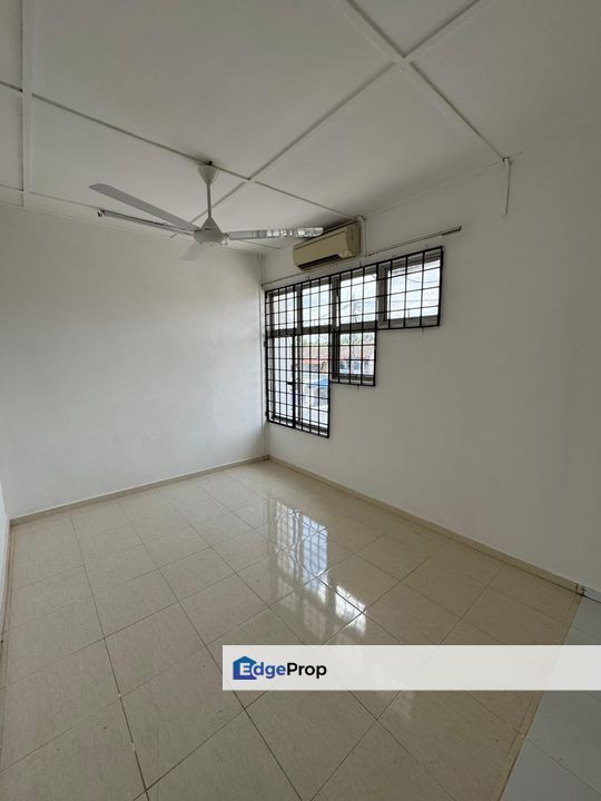 Taman Mesra Saleng / Double Storey Terrace / RM360K / RM80K Below Bank Value, Johor, Senai