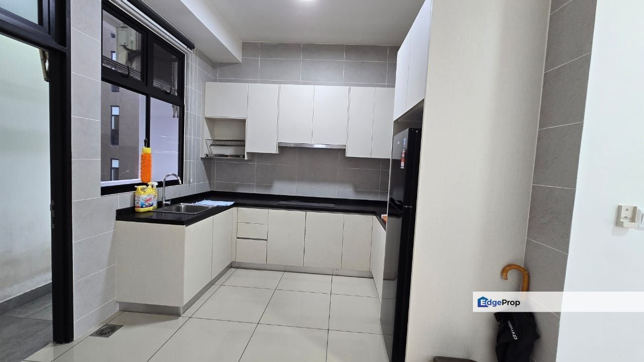 CIQ Area / Studio Unit / RM738K / Walking Distance to RTS , Johor, Johor Bahru