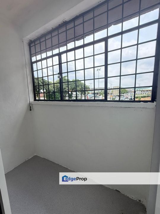 Larkin / Flat Unit / RM225K / Fully Refurbished , Johor, Johor Bahru
