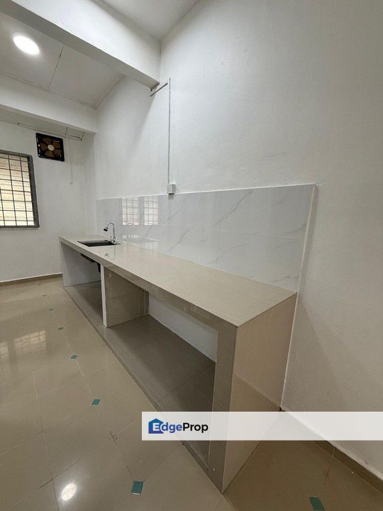 Bandar Seri Alam / Double Storey Medium Low Cost / RM375K / Full Loan Opportunity , Johor, Masai