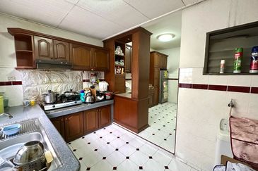 Bukit Indah Ampang, 2 Storey House 20x65 For Sale