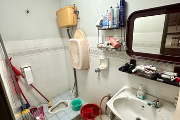 Bukit Indah Ampang, 2 Storey House 20x65 For Sale