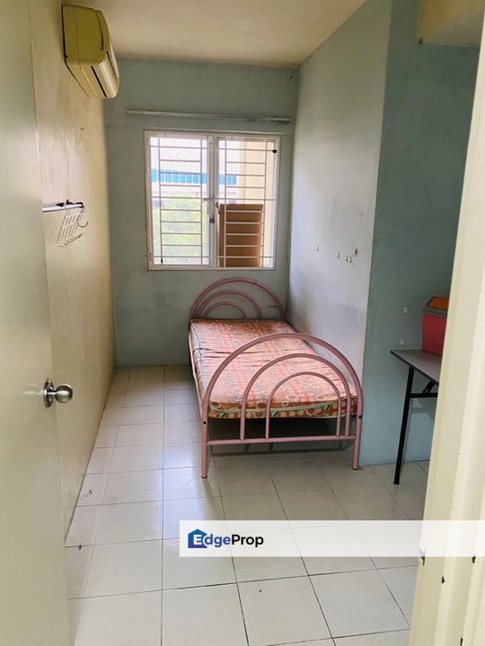 Puncak Banyan, 3R2B , Partially Furnished, Near UCSI , Cheras 820Ssf, Kuala Lumpur, Cheras