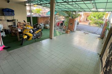 SL7, Bandar Sungai Long