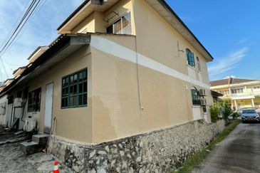 SL7, Bandar Sungai Long