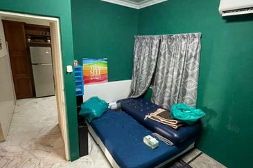 SL7, Bandar Sungai Long