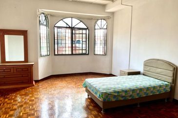 Persiaran Sungai Long 7