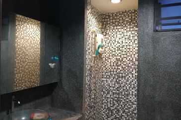 SL 13 Bandar Sungai Long, 2 Storey House SL 13