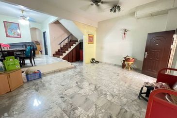 SL 11, Bandar Sungai Long