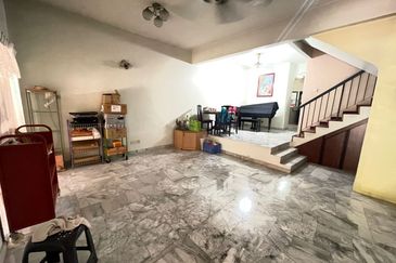 SL 11, Bandar Sungai Long