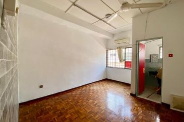 SL7, Bandar Sungai Long