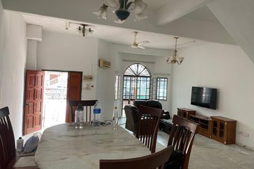 SL7, Bandar Sungai Long