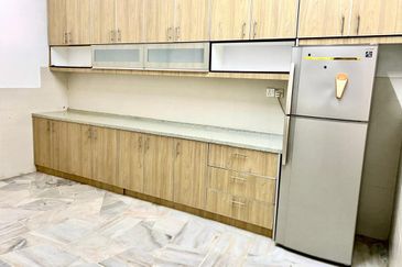 SL7, Bandar Sungai Long