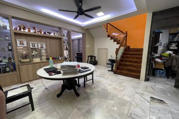 SL 2, Bandar Sungai Long