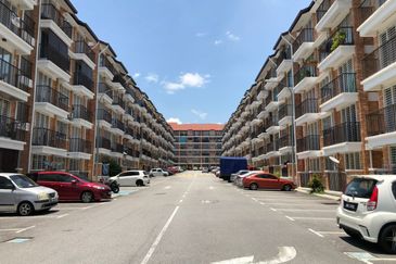 Villa Court @ Goodview Height
