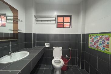 Excelsa Apartment, Taman Universiti Indah