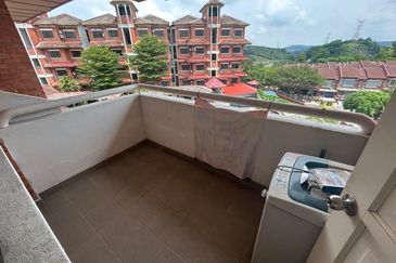 Excelsa Apartment, Taman Universiti Indah