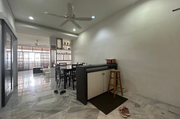 Excelsa Apartment, Taman Universiti Indah