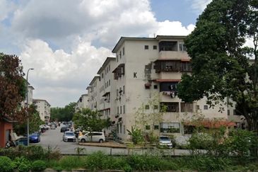 Puchong Utama Court 2