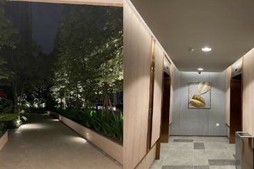 Henna Residence @ The Quartz