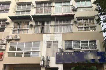 Suria Apartment