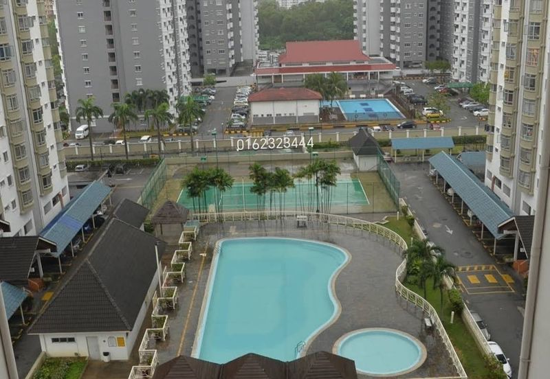 Endah Regal Condominium