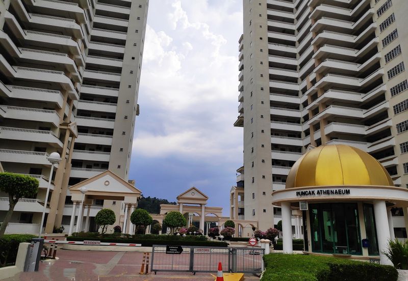 Puncak Athenaeum