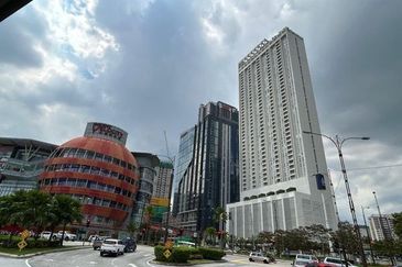 UNA Serviced Apartment