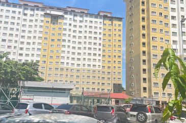 Putra Suria Residency Apartment