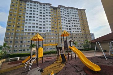 Putra Suria Residency Apartment