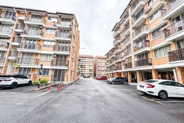 Villa Court @ Goodview Height