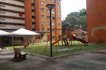 Pangsapuri Putra Damai