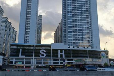 LSH33 ( Laman Seri Harmoni )