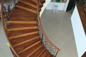 Jalan Warisan Setia 5/9