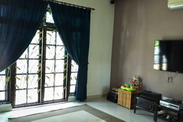 Jalan Warisan Setia 5/9