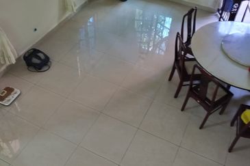 Jalan Warisan Setia 5/9