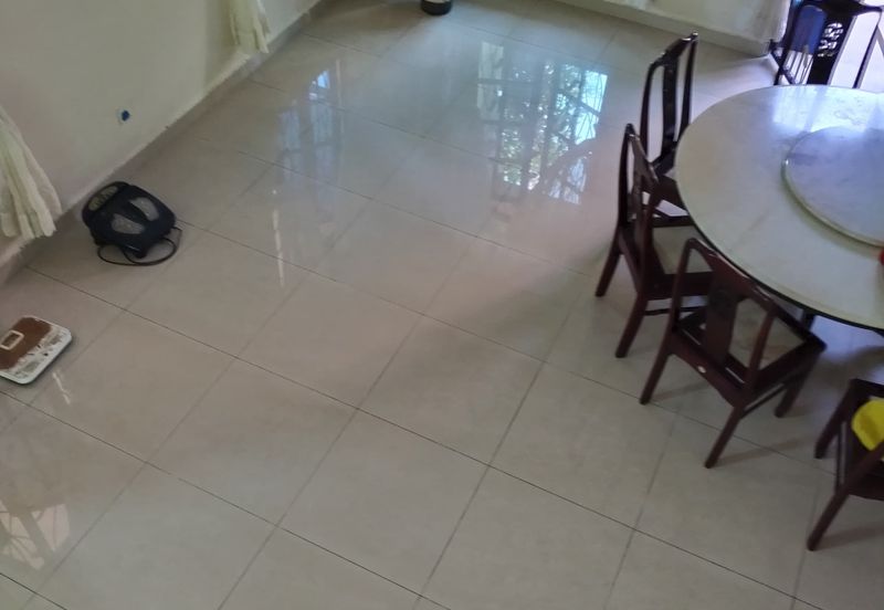 Jalan Warisan Setia 5/9