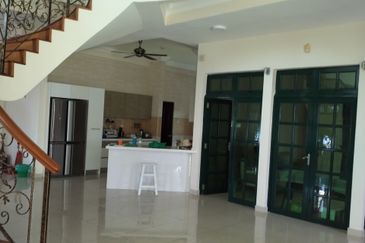 Jalan Warisan Setia 5/9