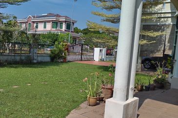 Jalan Warisan Setia 5/9