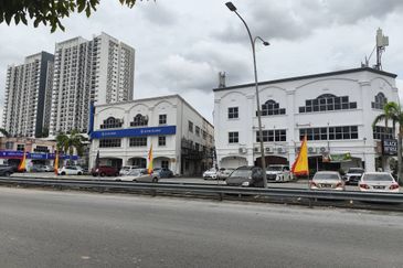 Pusat Perdagangan Seri Kembangan