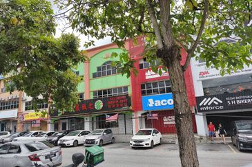 Pusat Perdagangan Seri Kembangan