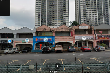 Pusat Perdagangan Seri Kembangan