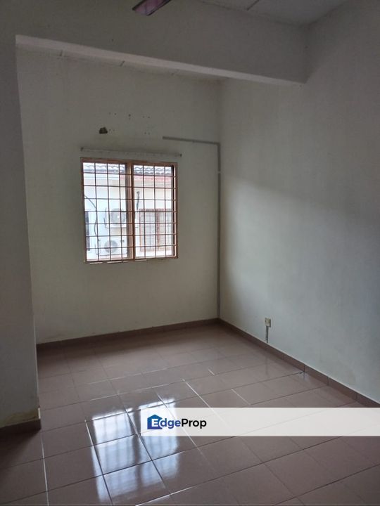 Taman Desa Serdang Seri Kembangan Double Storey Terrace House for Sale, Selangor, Seri Kembangan