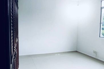 Pangsapuri Kristal (Crystal Tower), Taman Bukit Indah